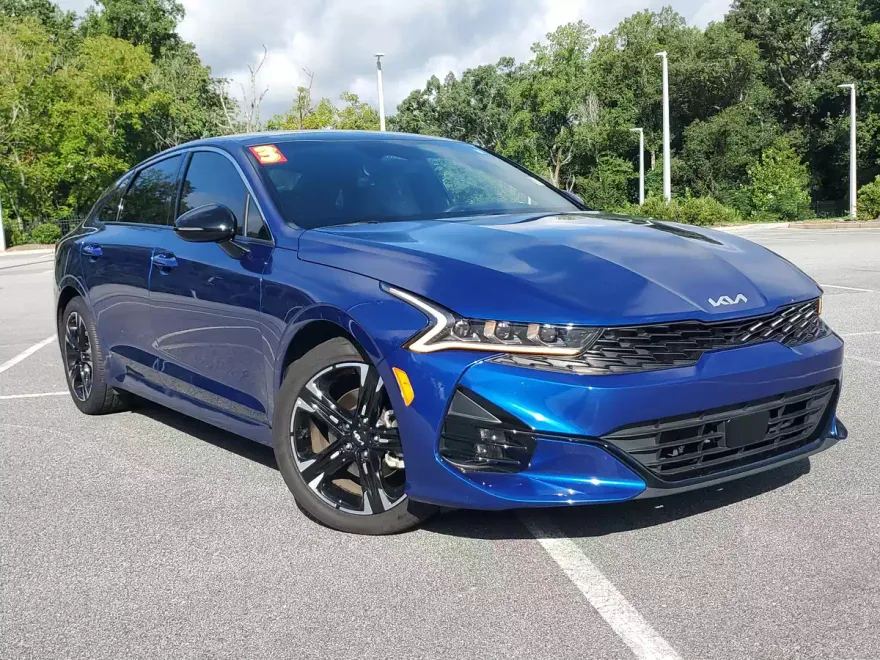 2023 Kia K5 GT-Line photo 1