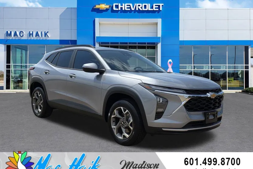2025 Chevrolet Trax LT photo 1