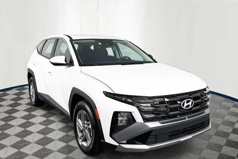2025 Hyundai Tucson SE photo 1