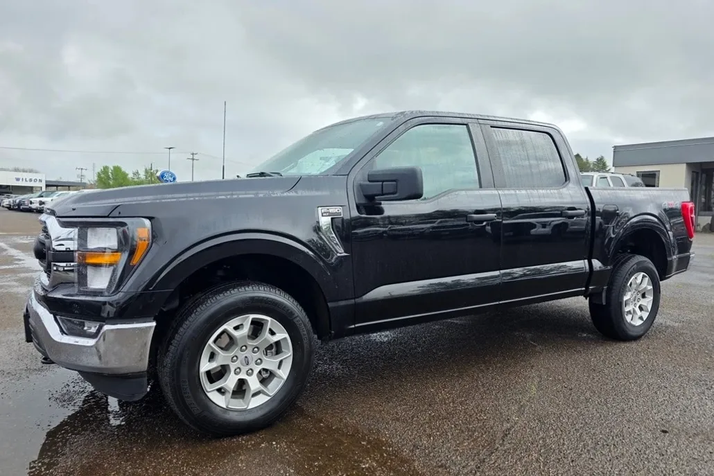 2023 Ford F-150 XLT photo 1