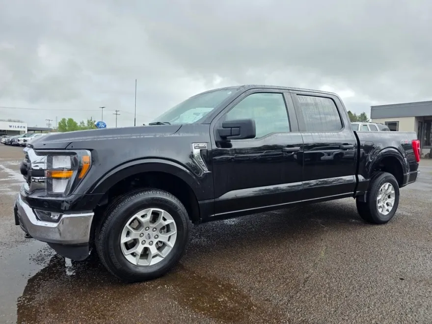 2023 Ford F-150 XLT photo 1
