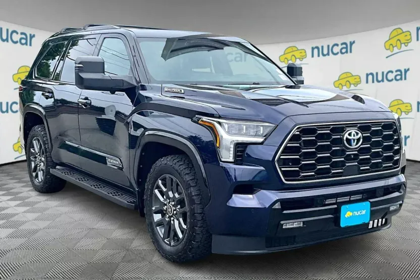 2023 Toyota Sequoia Platinum photo 1