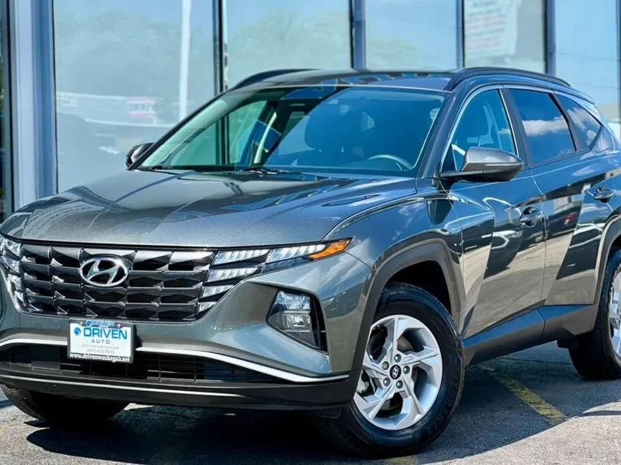 2022 Hyundai Tucson SEL photo 1