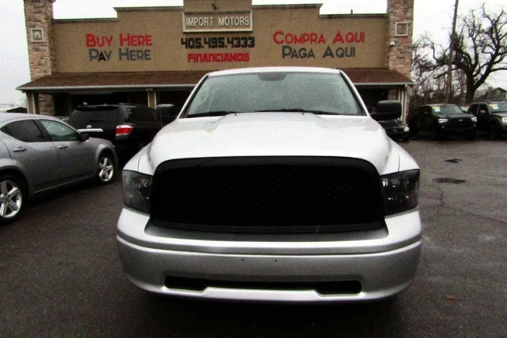 2018 Ram 1500 SLT photo 1