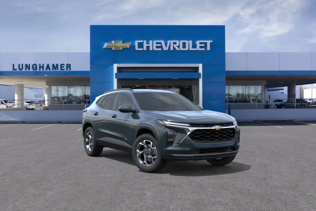 2025 Chevrolet Trax LT photo 1