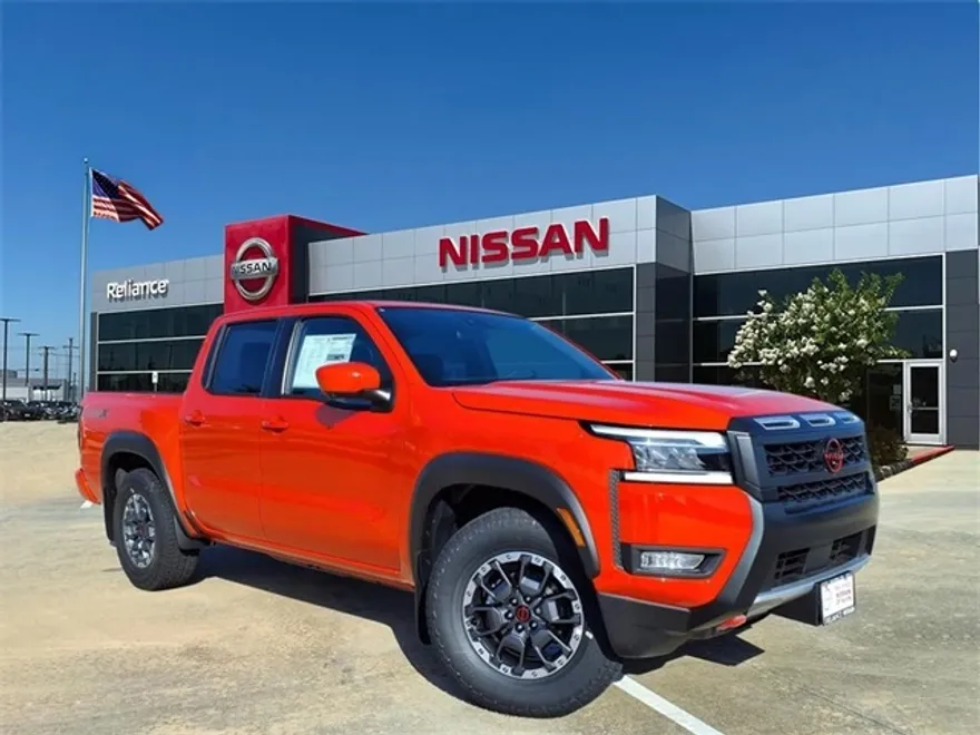 2025 Nissan Frontier Crew Cab PRO-X photo 1