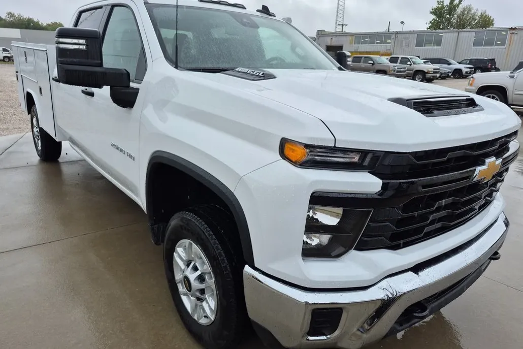 2025 Chevrolet Silverado 2500HD photo 1