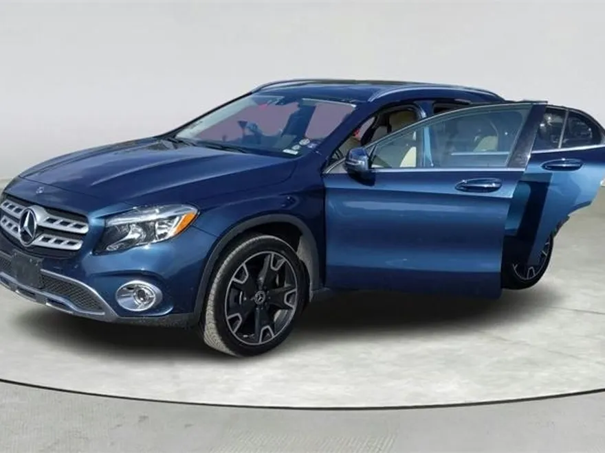 2019 Mercedes Benz GLA 250 photo 1