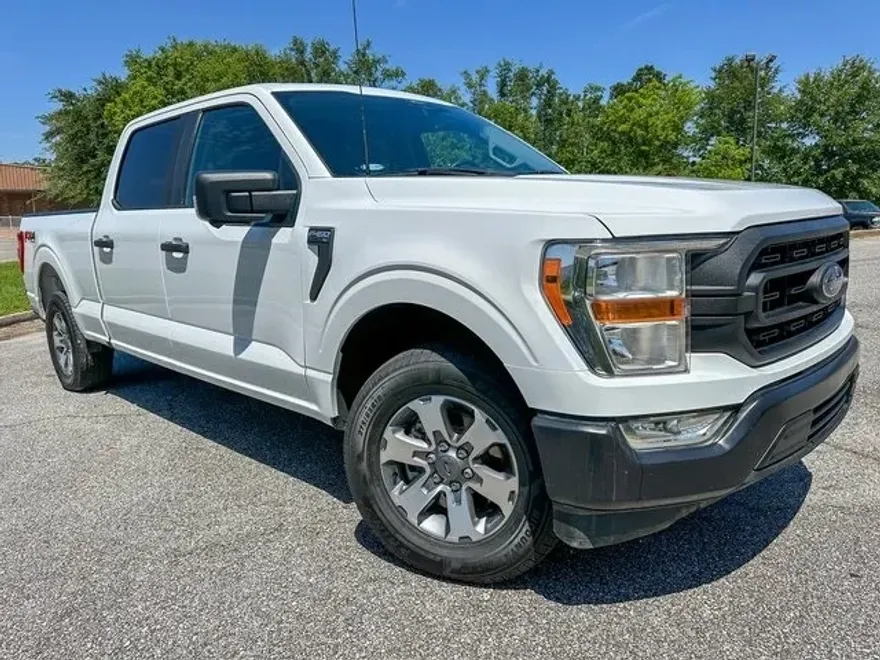 2022 Ford F-150 XL photo 1
