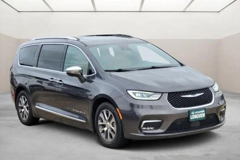 2021 Chrysler Pacifica Hybrid Pinnacle photo 1