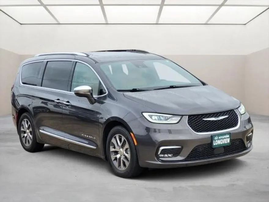 2021 Chrysler Pacifica Hybrid Pinnacle photo 1