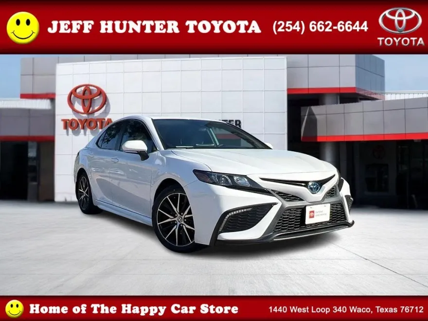 2022 Toyota Camry Hybrid SE photo 1