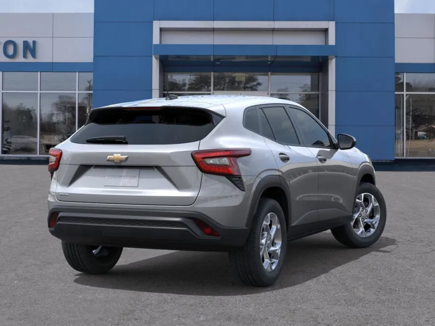 2025 Chevrolet Trax LS photo 1