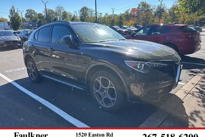 2022 Alfa Romeo Stelvio Ti photo 1