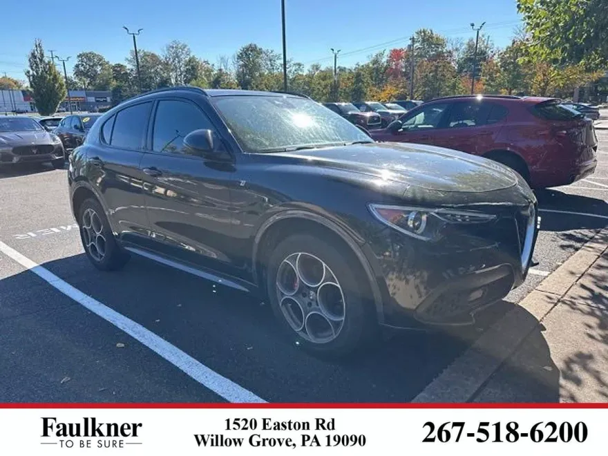 2022 Alfa Romeo Stelvio Ti photo 1