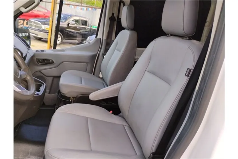 2019 Ford Transit Van photo 1