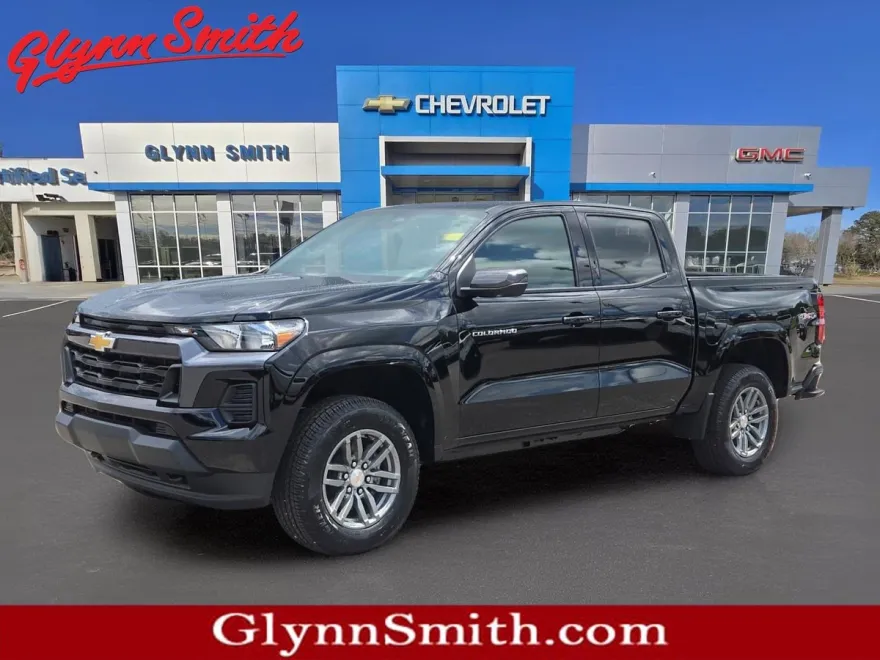 2025 Chevrolet Colorado Work Truck LT photo 1