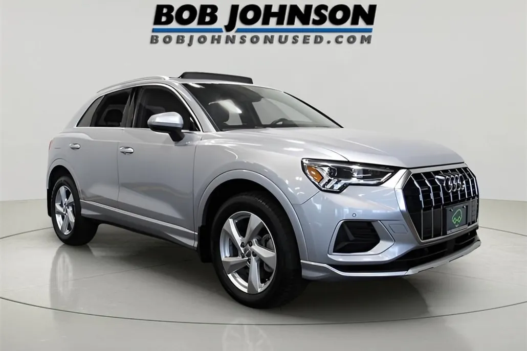 2020 Audi Q3 Premium Plus 45 TFSI photo 1