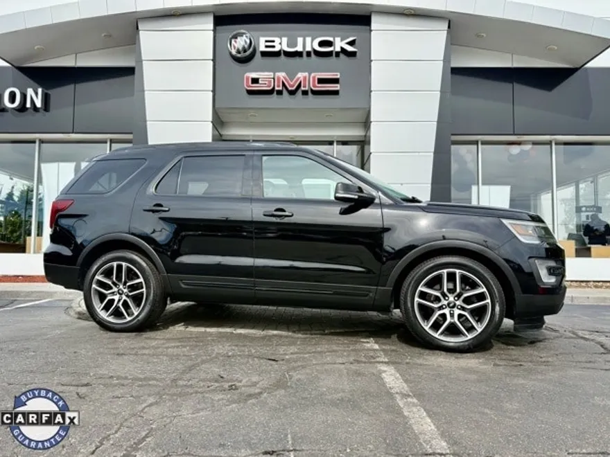 2016 Ford Explorer Sport photo 1