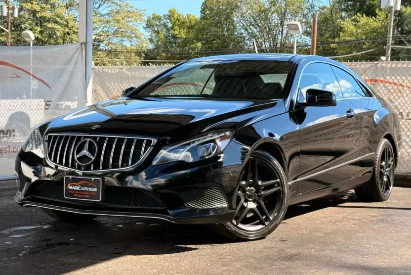 2014 Mercedes Benz E 350 4MATIC Coupe photo 1