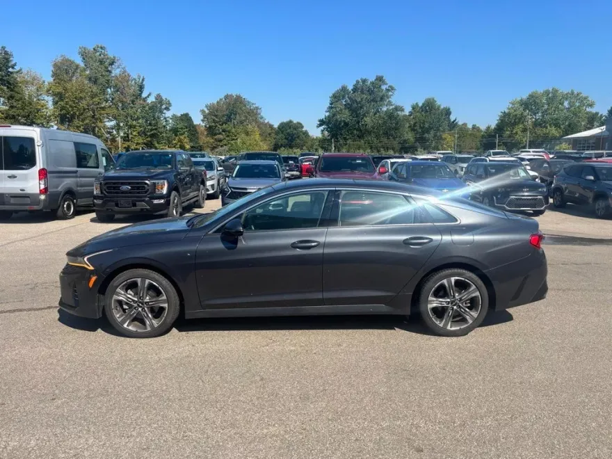 2024 Kia K5 EX photo 1