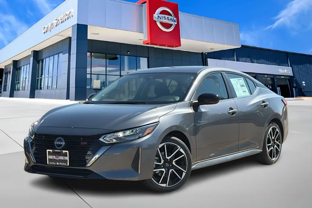2025 Nissan Sentra SR photo 1