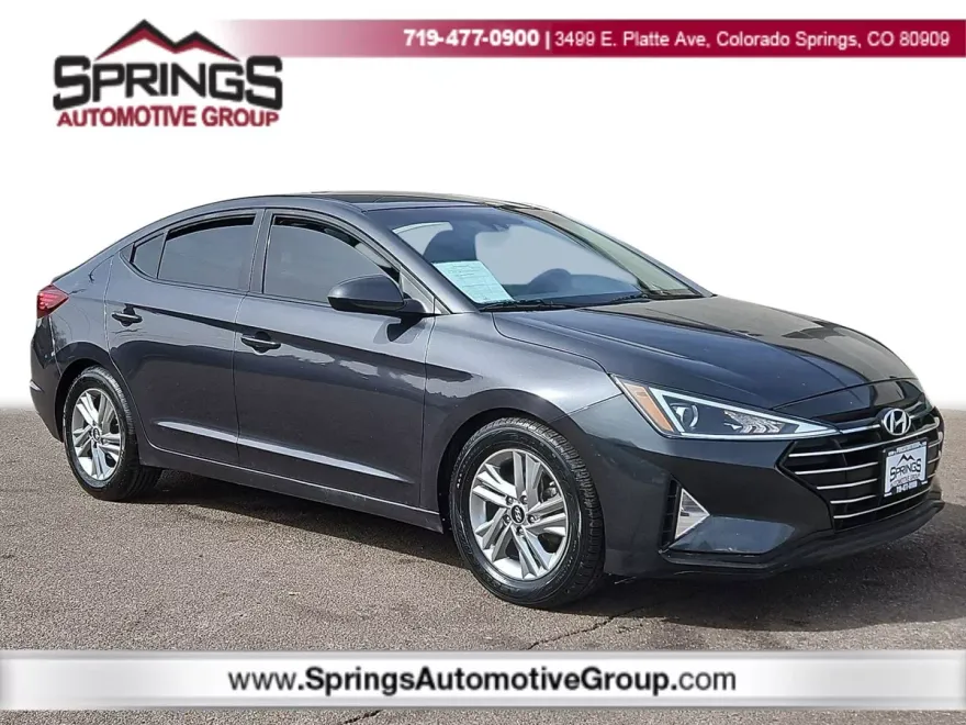 2020 Hyundai Elantra SEL photo 1