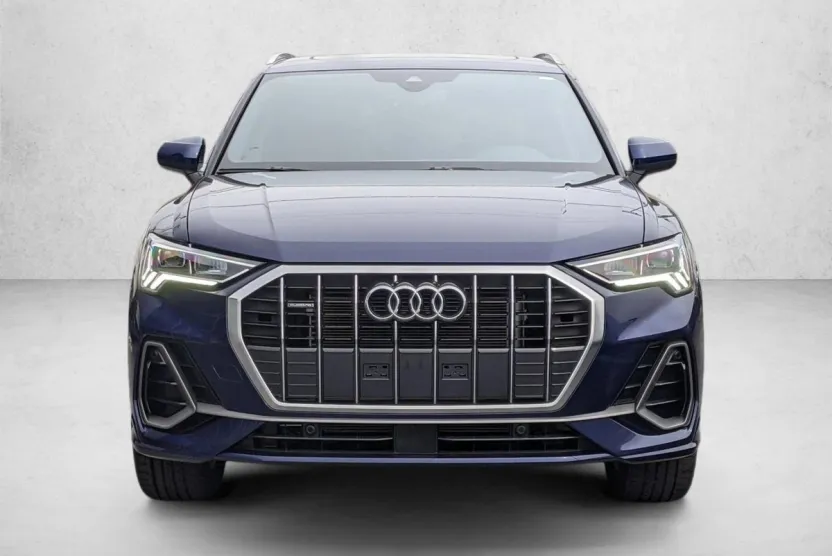 2024 Audi Q3 45 TFSI S line Premium photo 1
