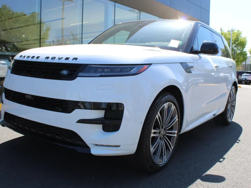 2025 Land Rover Range Rover Sport SE photo 1