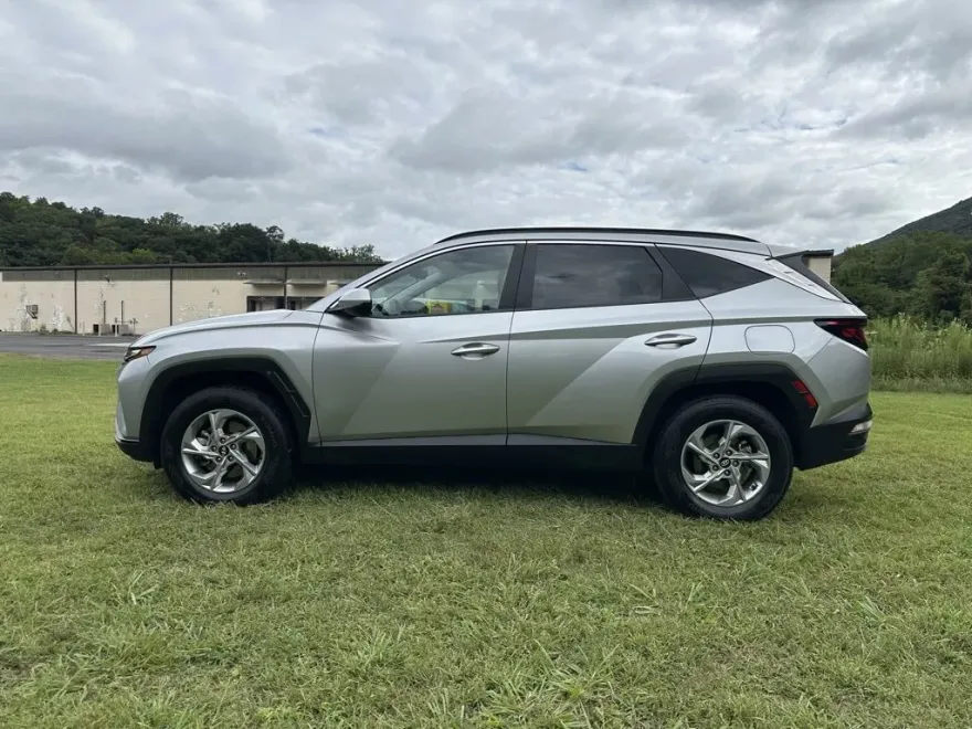 2024 Hyundai Tucson SEL photo 1