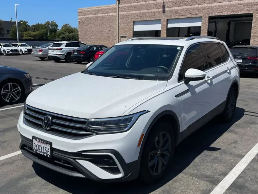 2024 Volkswagen Tiguan SE Wolfsburg Edition photo 1