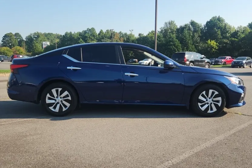 2020 Nissan Altima 2.5 S photo 1
