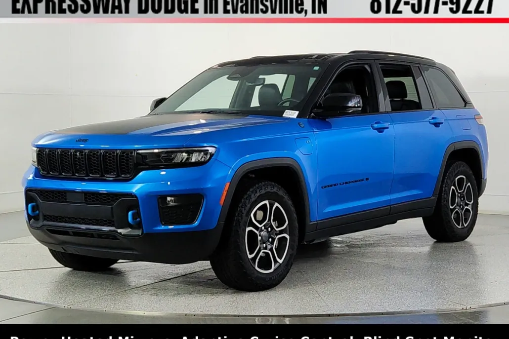 2022 Jeep Cherokee Trailhawk 4xe photo 1