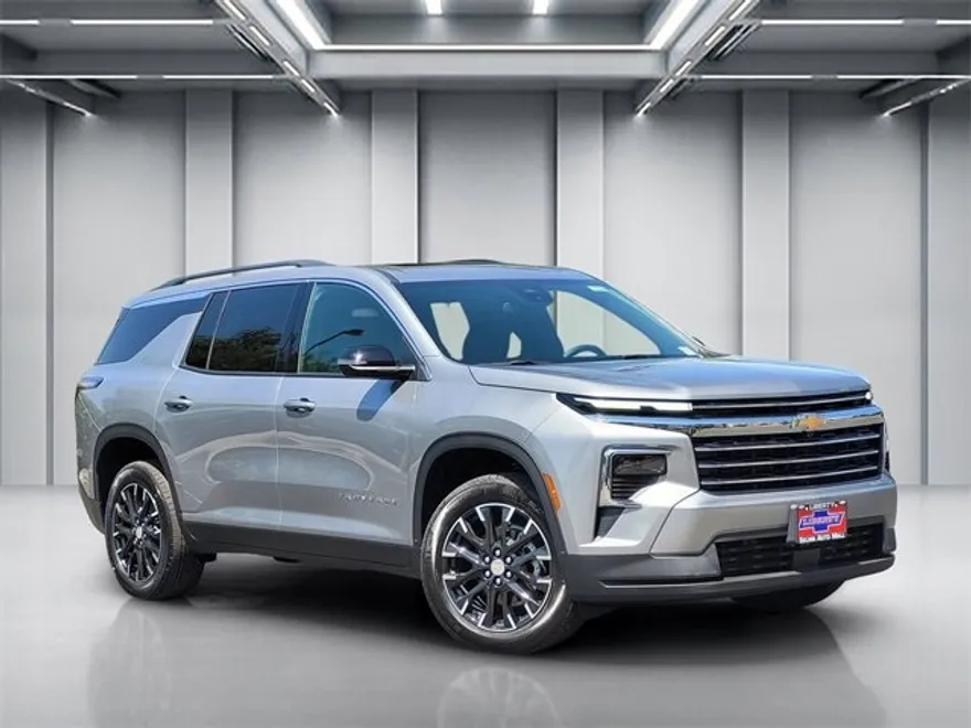 2026 Chevrolet Traverse photo 1