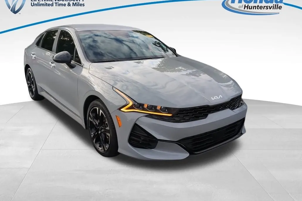 2024 Kia K5 GT-Line photo 1