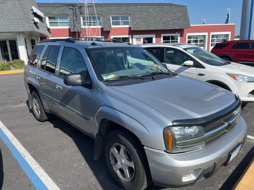2004 Chevrolet Trailblazer LT photo 1