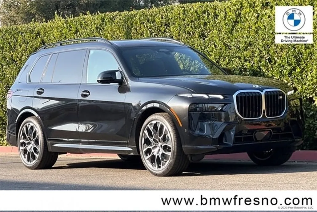 2025 Bmw X7 M60i photo 1