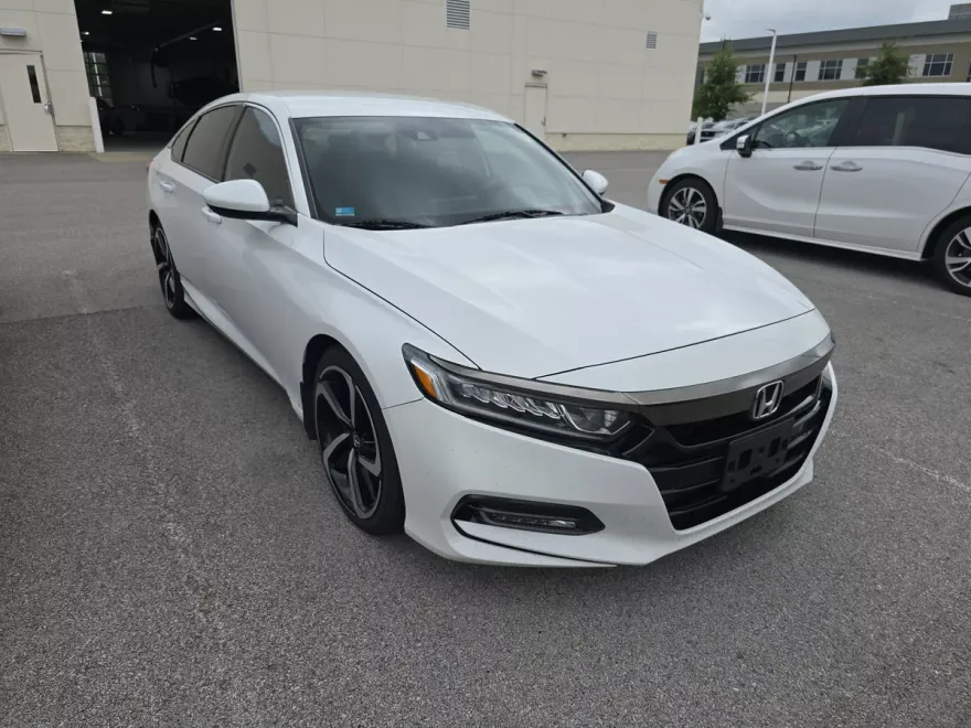2018 Honda Accord Sport 1.5T photo 1