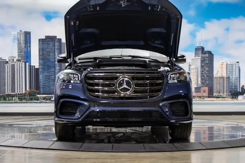 2026 Mercedes Benz GLS 450 4MATIC photo 1