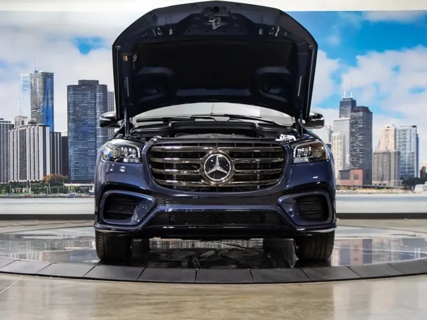 2026 Mercedes Benz GLS 450 4MATIC photo 1