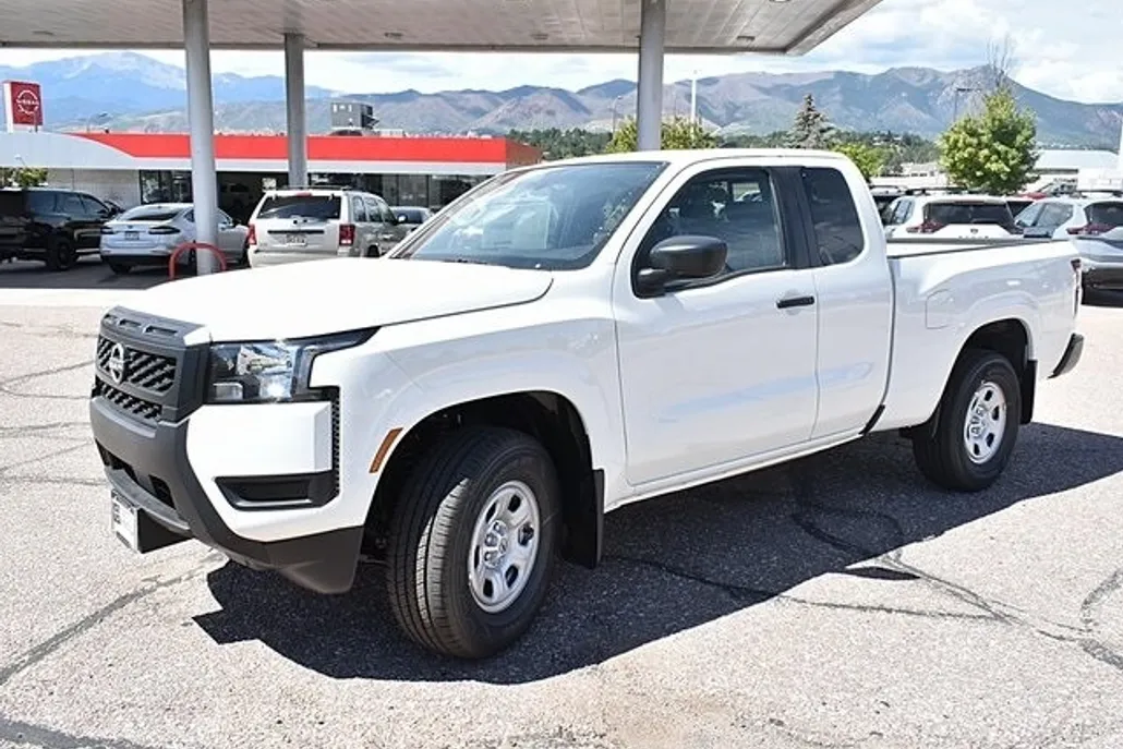 2025 Nissan Frontier S photo 1