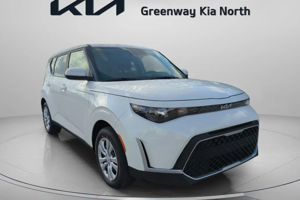 2025 Kia Soul LX photo 1