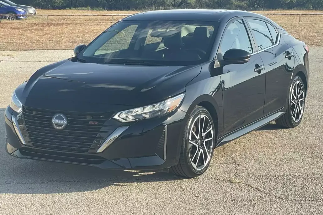 2024 Nissan Sentra SR photo 1