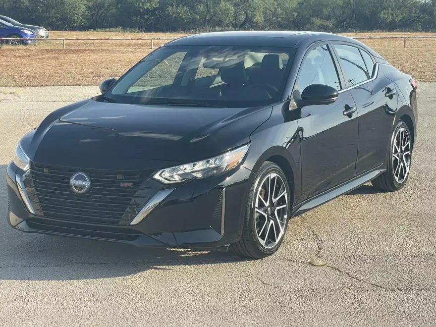 2024 Nissan Sentra SR photo 1