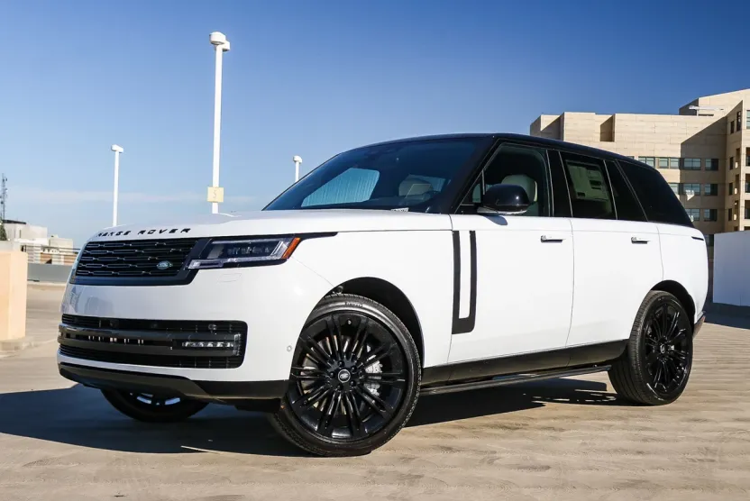 2025 Land Rover Range Rover SE photo 1