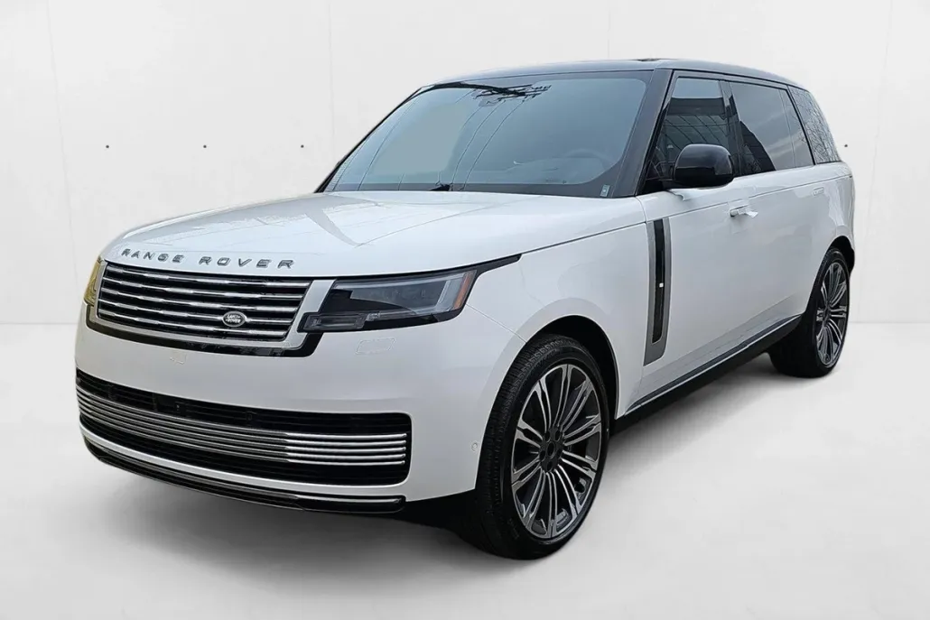 2025 Land Rover Range Rover SV photo 1