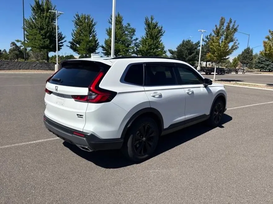 2023 Honda CR-V Hybrid Sport Touring photo 1