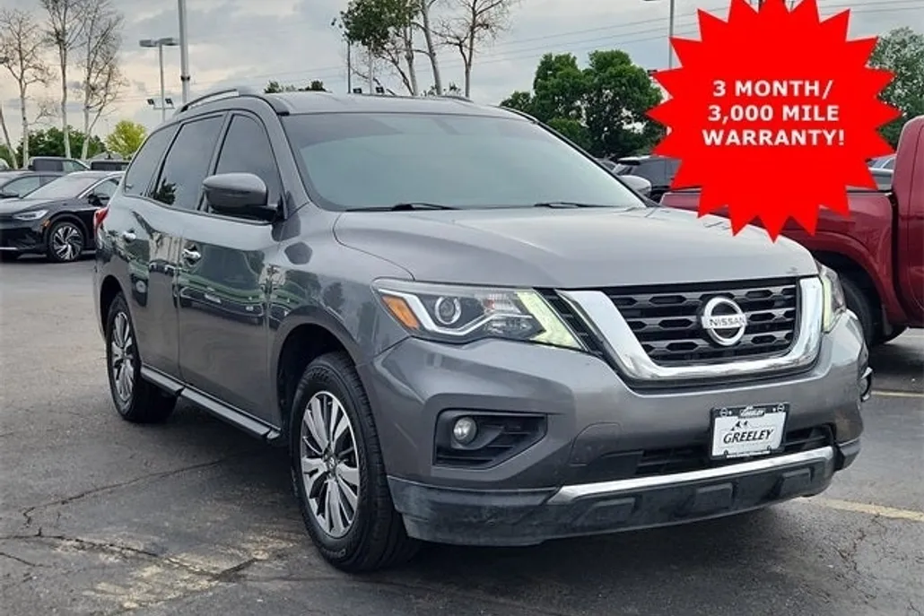 2020 Nissan Pathfinder SV photo 1