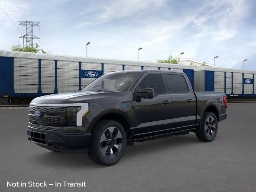 2025 Ford F-150 Lightning Platinum photo 1