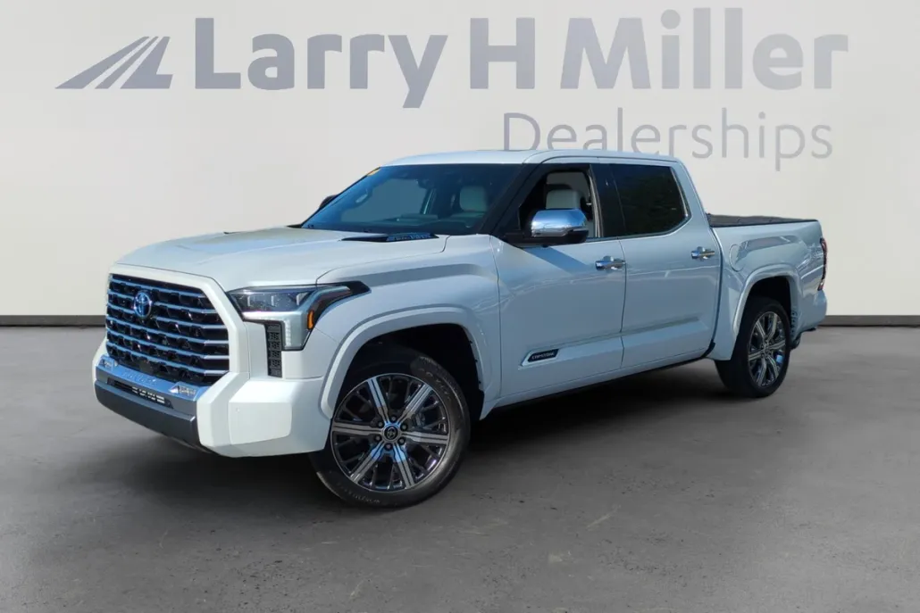 2023 Toyota Tundra CapStone photo 1